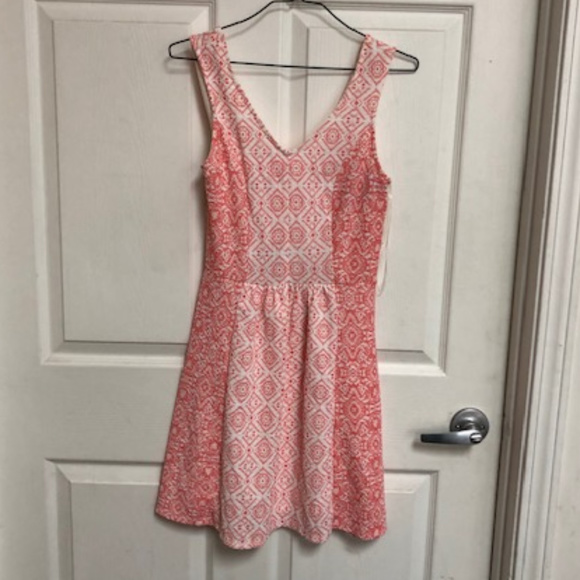 Rewind Dress - Picture 2 of 3